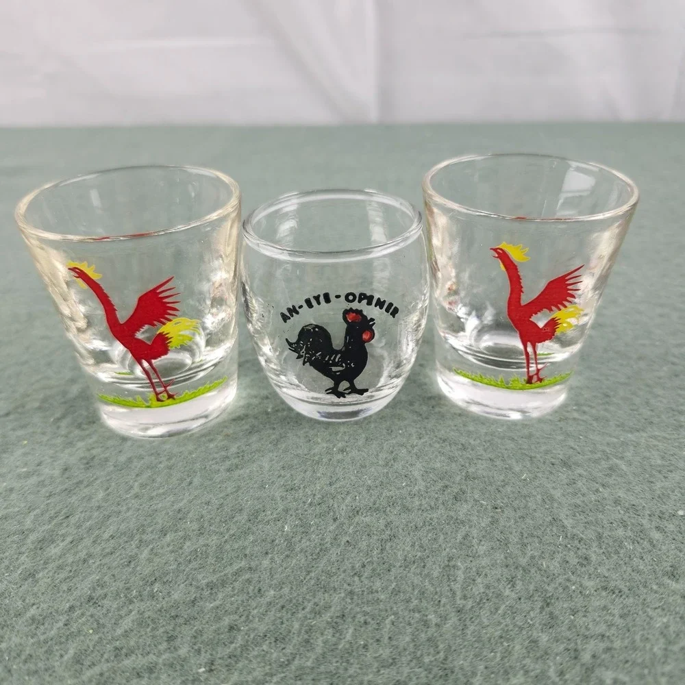 2 Vintage MCM Federal Red Rooster Shot Glasses Barware & 1‎ Rooster Eye Opener
